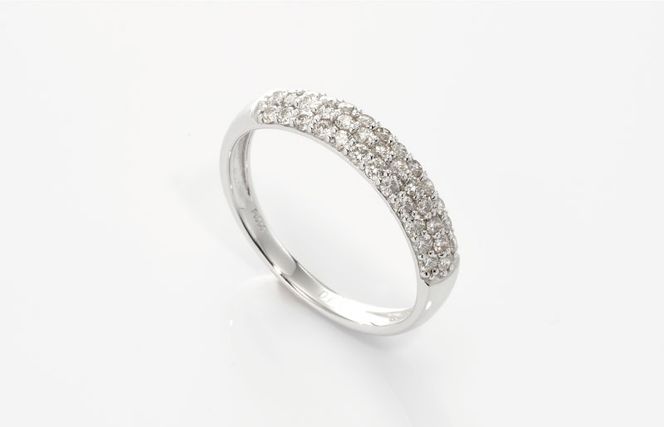 J001-4 ARC-EN-CIEL プラチナ ダイヤリング（計 0.50ct）【鑑別書付き ジュエリー プレゼント ギフト ファッション アクセサリー 贈り物 贈答 お祝い 記念日】