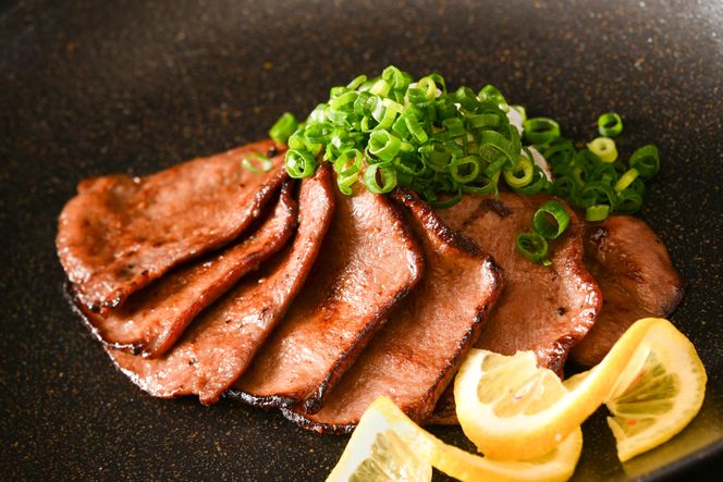 牛タン ミートよねくらの味付牛タン ねぎ塩味 500g [気仙沼市物産振興協会 宮城県 気仙沼市 20565285] 肉 精肉 焼肉 牛たん タン 薄切り スライス 冷凍 アウトドア BBQ 簡単 味付き 塩 タン塩 たん塩 たん