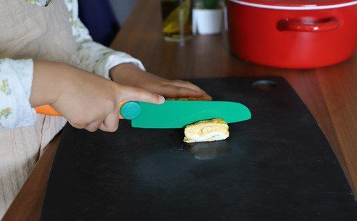 H5-193 にんじんの形をしたこども包丁