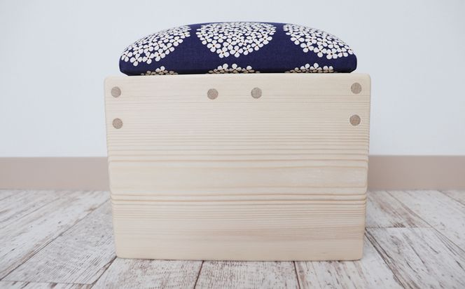 BT‐3　ぷっくりスツール 1人掛け（北欧アジサイ柄）