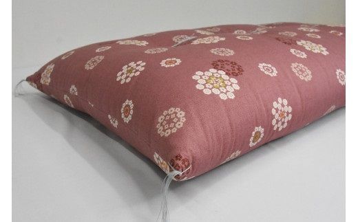 2G6手作り大判長ザブトン（ピンク系）