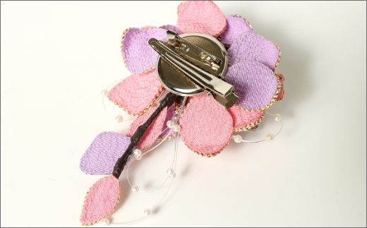 シルクコサージュ！（ピンク）着物などの和装・洋装共に使えます。髪飾りコサージュとしても！　AM00289