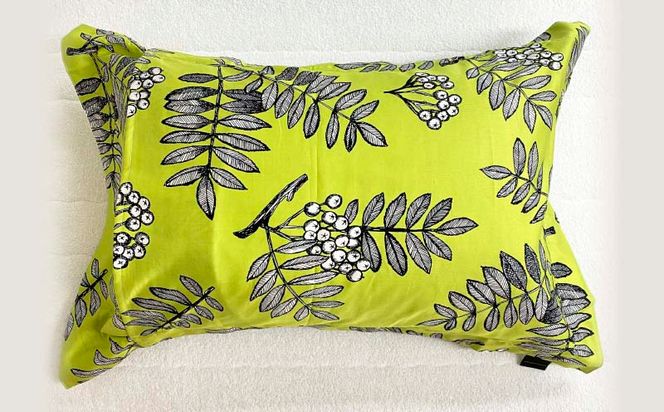 EZ114　ｇａｒｂｃａｓａガーブカーサピヒラヤピロケースＭサイズ（４３×６３ｃｍ）