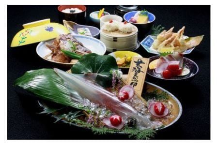 料理長おまかせを食す（4名宿泊券）【はなわらび】_HA0539