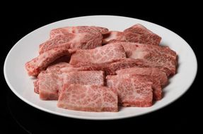 数々の誉れに輝く最高峰 黒毛和牛「平井牛」A5 焼肉用 霜降り 500g 京都 丹波牧場 自家産≪三角バラ・トモバラ・カルビ・カイノミ・ミスジ 希少 和牛 京都肉 冷凍 真空 BBQ キャンプ≫