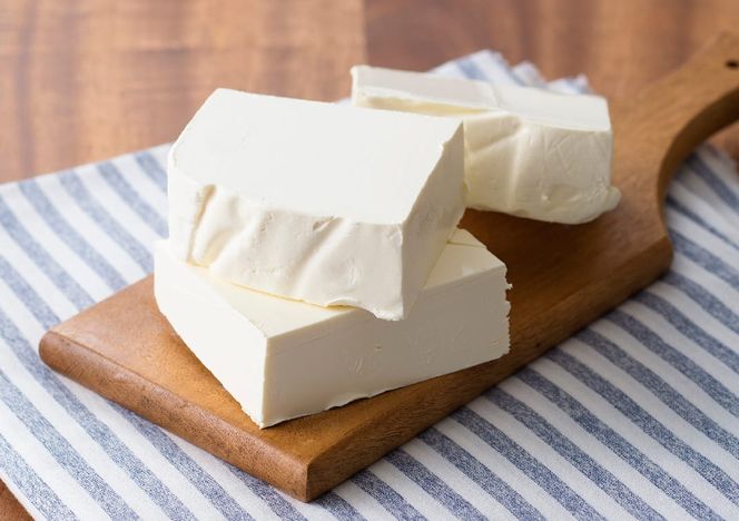 『押川春月堂本店』とろける生チーズケーキ（プレーン2個）