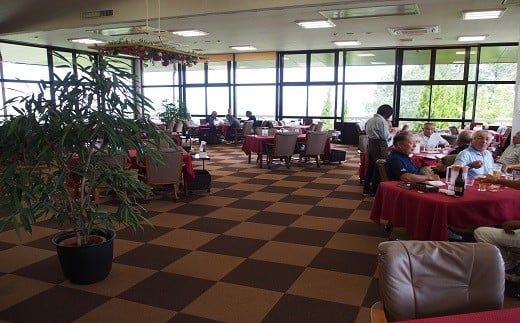 「熊本南カントリークラブ」ゴルフプレイ券（1,000点分×9枚）- ゴルフ ゴルフ場 ゴルフプレイ ゴルフプレー ゴルフ優待券 熊本県 甲佐町