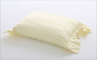 ちりめんまゆ枕（黄色）　AM00337