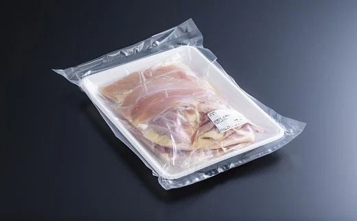 0C1-135 おおいた冠地どり一羽分のモモ・ムネ・ささみ肉（1kg前後）