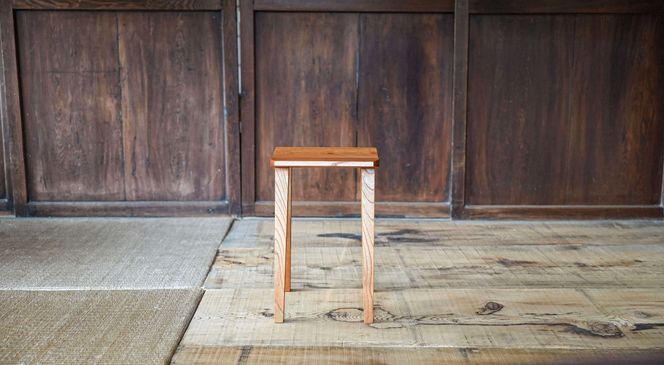 木工職人の作る個性的なスツール  1脚 スツール 木製  コンパクト おしゃれ 椅子 イス チェア いす 天然木 インテリア
