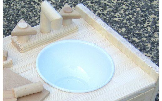 099H2108 手作り木製 ままごとキッチン 棚の着いたＫＨＭ－Ｃ 　素材色バージョン