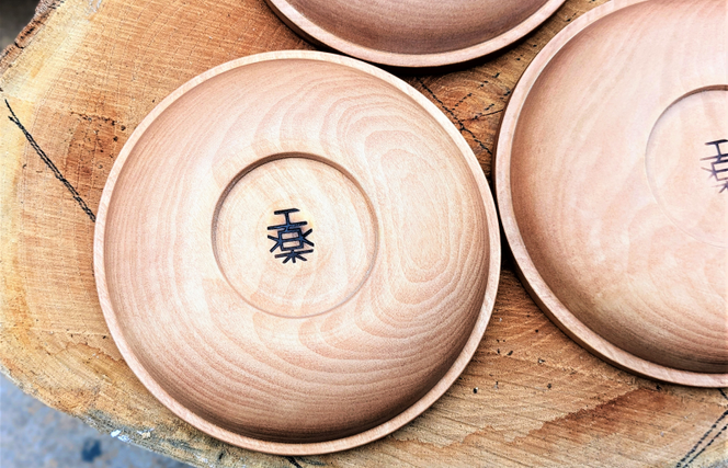 099H1561 国産トチの木から作った丸皿(小)3枚セット