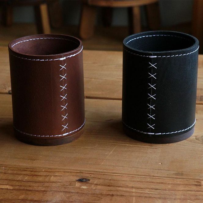 レザーとウォルナットのペン立て【ブラウン】Z109VC02