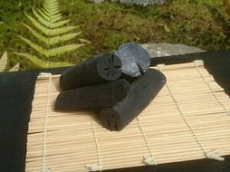 丹波の黒炭 約3.5kg（12cm×50本）《炭 バーベキュー BBQ　アウトドア キャンプ 薪ストーブ 登山》