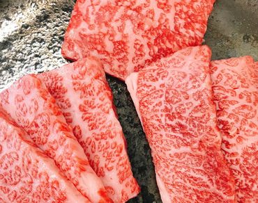 【4等級以上】特選 近江牛焼肉食べ比べセット【1.5kg（肩ロース500ｇ、モモ500ｇ、バラ500ｇ)】【AB67SM】