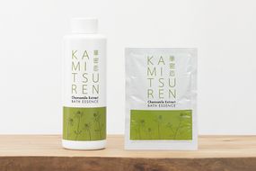 華密恋 国産 カモミールの薬用入浴剤 400mLと50mL×1包［9日分］ [カミツレ研究所 長野県 池田町 48110775]