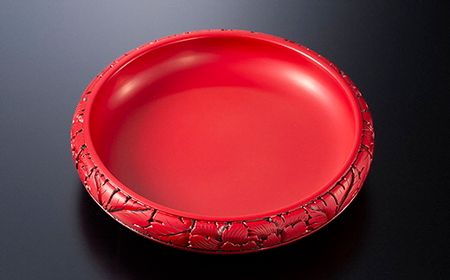 D4039 村上木彫堆朱    菓子器（牡丹唐草）