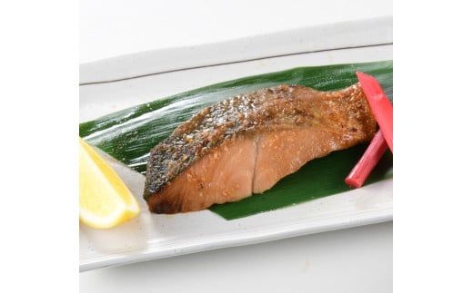 永徳 鮭乃蔵  塩引鮭4切･秋鮭味噌漬4切 1007009