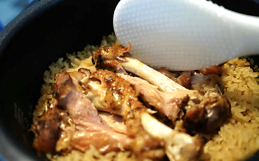 ほぐし飯の素（富士桜ポークの「スペアリブ」と甲州地どりの「骨付き手羽」）セット　ギフト  炊き込みご飯