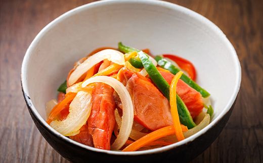 鮭とばの 酢漬け 340g×3個セット ピクルド サケトバ | 国産 北海道産 さけとば 秋 鮭トバ 鮭 トバ さけ サケ シャケ 冷凍 調理済み 一人暮らし セット おかず 魚介類 海鮮 絶品 人気 笹谷商店 直営 釧之助本店 高級 北海道 釧路町 釧路超 特産品 121-1920-253