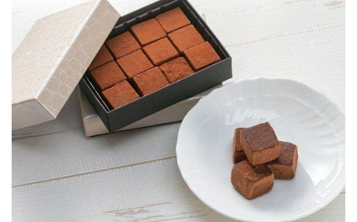 生チョコレート　12コ入り2箱