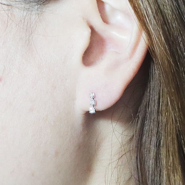 プラチナ 0.20ct　グラデーションラインピアス    BQ-43