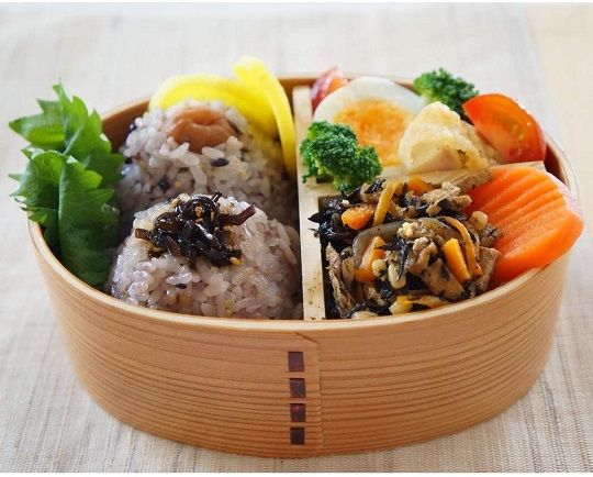 【３か月定期便】おいしさ味わう十六穀ごはん無菌パック２４食×３ヵ月コース　はくばく ハクバク 国産 パックライス ライス お米 米 パックご飯 パックごはん 栄養満点 健康 小分け 備蓄 防災 雑穀米 保存食 雑穀ごはん 単身赴任 一人暮らし