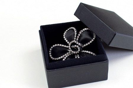 A-211　ブラックキュートリーコサージュ