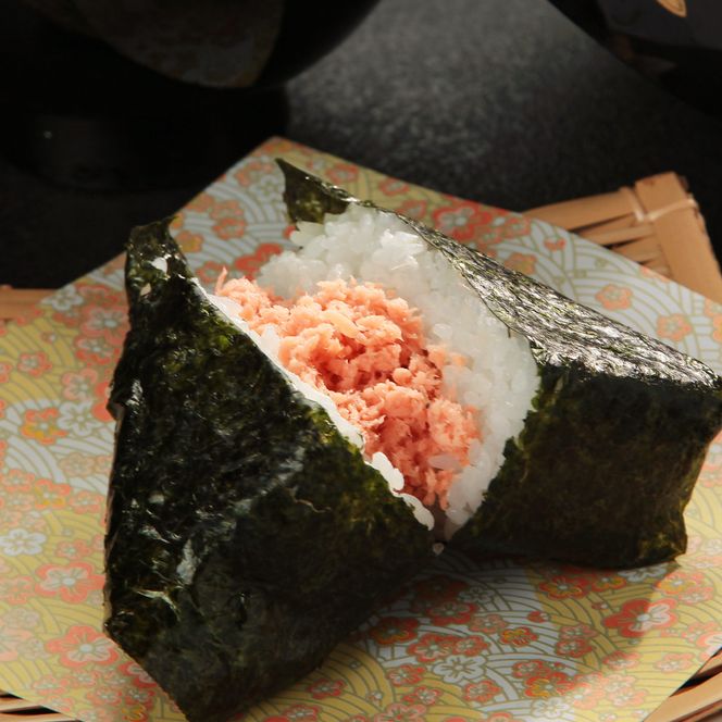 【北海道産秋鮭使用】手ほぐし秋鮭フレーク 1.3kg(130g×10個) 小分け おにぎり パスタ チャーハン 海鮮 天然 冷凍 せたな町 ふるさと納税