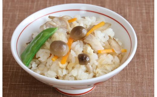 厳選素材 白だし 600ml × 4本 七福醸造 有機JAS白醤油認定工場 特選 料亭 毎日使える レシピ冊子付き ロングセラー 煮物 麺類 炒めもの 揚げ物 だし 時短 料理 万能調味料 こだわり 香り 和食 愛知県 碧南市 お取り寄せ 送料無料 H001-088