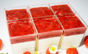 プレミアムあまおうレアチーズケーキ 100ml×6カップ 苺 いちご ケーキ デザート 冷凍
