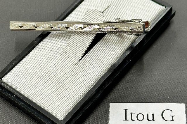 ネクタイピン ダイヤモンド 4月の誕生石 ゴールドダイヤモンドネクタイピン（タイバー）