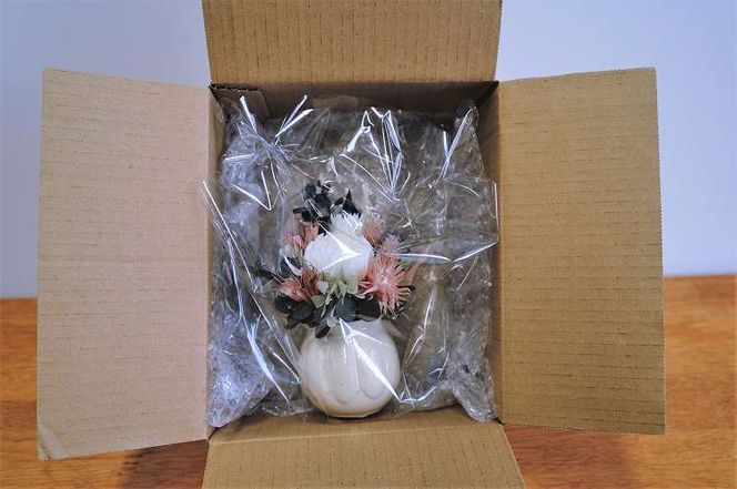 【手間いらず】モダンなプリザーブドフラワーの仏花 花瓶付き ミニ アレンジメント お供え花 贈り物 水やり不要 枯れない H143-016