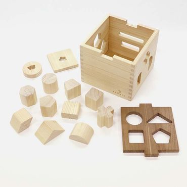 木製 パズル ドロップボックス【檜のおもちゃ ＩＫＯＮＩＨ】 ≪桧 おもちゃ ヒノキ ひのき 木育 知育≫