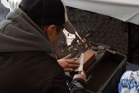 台所包丁研ぎサービス　三徳包丁・菜切り包丁・ペティナイフ・牛刀のうち、3本の組み合わせ