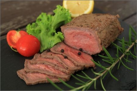 日本海牧場のローストビーフ（1袋）と日本海牧場の【牛生ハム】ブレザオラ（3袋）セット　NH00018