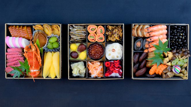 【 数量限定 】新春2026年 創作三段重おせち 3～5人前 ※ 12月29日発送 ※ 予約 冷蔵 和職人 厳選 贅沢 個包装 おいしい 迎春 元旦 元日 新年 寿 お正月