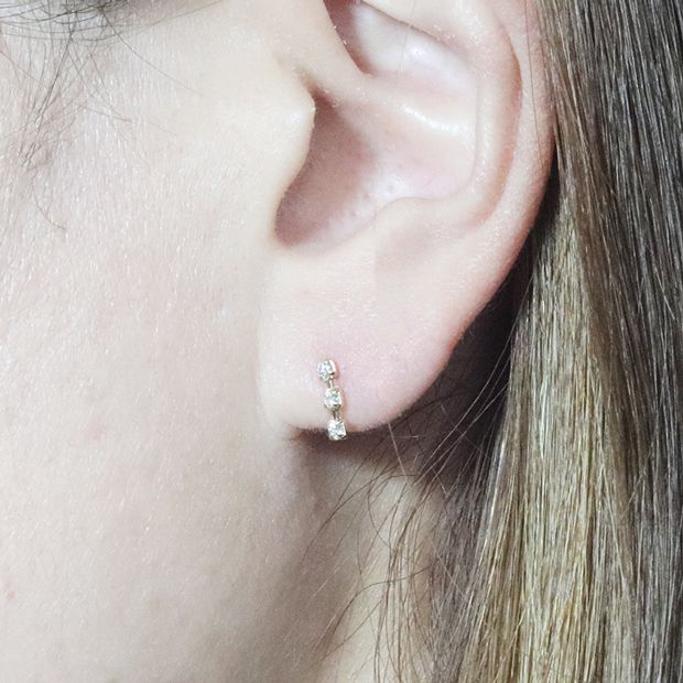 K18　0.14ct　ラインダイヤモンドピアス　BQ-44