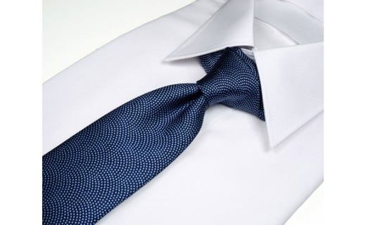 郡内織物「富士桜工房」シルクネクタイ 鮫小紋・富士山 紺 FAA1009