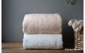 G2685 【TVで紹介！】おぅ！え～やん バスタオル 2枚（桜色 ホワイト）【泉州タオル 国産 吸水 普段使い 無地 シンプル 日用品 家族 ファミリー】