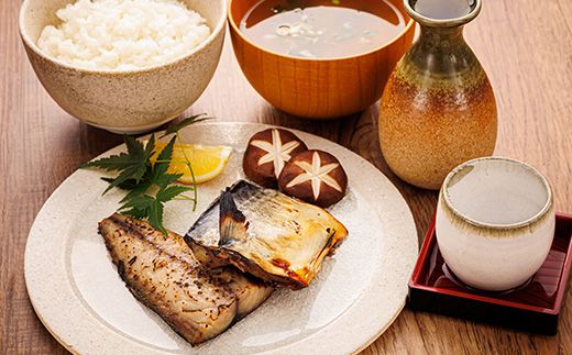 釧鯖 味噌漬け 2切入×4個セット | 北海道産 釧路の鯖（さば）のみを使用した 味噌漬け 釧鯖 せん鯖 サバ 魚貝類 漬魚 味噌 粕等 味噌漬け 冷凍 人気の 訳あり！ 冷凍 魚介類 海鮮 絶品 人気 笹谷商店 直営 釧之助本店 高級 北海道 釧路町 釧路超 特産品 121-1920-277