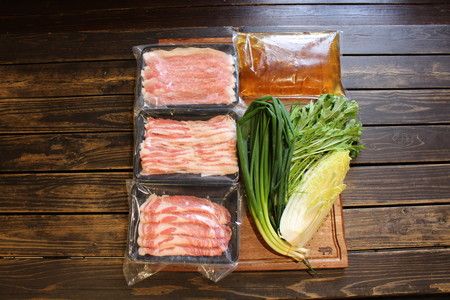 トン´sキッチン 京丹後産旬野菜と京丹波高原豚しゃぶしゃぶセット