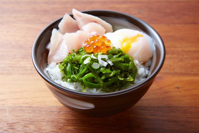 3回 定期便 10秒deおいしいめかぶ 30日間セット(自家製タレ付き) 総計3.6kg (40g×30枚×3回) 毎月発送 [丸繁商店 宮城県 気仙沼市 20565502] 海藻 三陸 三陸産 雌株 めかぶ メカブ 無添加 タレ付き 冷蔵