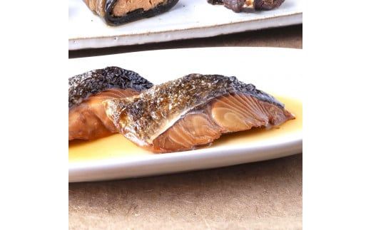 永徳 鮭乃蔵 鮭の酒びたしと秋鮭惣菜（鮭の焼漬け・鮭のうま煮・鮭巻昆布） 祥セット 1007012