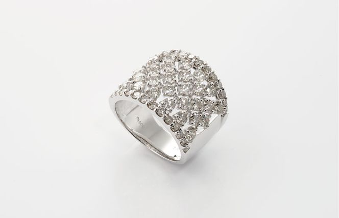 J007-4 ARC-EN-CIEL プラチナ ダイヤリング（計 3.0ct）【鑑別書付き ジュエリー プレゼント ギフト ファッション アクセサリー 贈り物 贈答 お祝い 記念日】