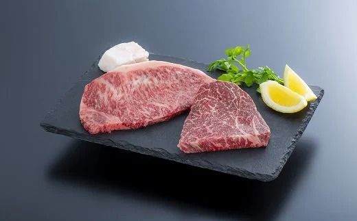 D-07 「おおいた和牛」ステーキ食べ比べセット（モモ150g×1枚・ロース160g×1枚）