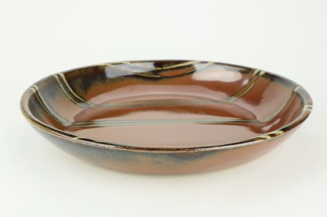 AT011　益子焼　萩原芳典　柿釉線紋平鉢