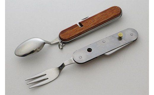 H13-01 茶合板柄 スプーン・フォーク付 5徳 引割ナイフ（KT-531） ～アウトドア キャンプ バーベキュー BBQ カトラリー 栓抜き 缶切 ナイフ 便利 多目的 多機能 マルチ 多機能ツール マルチツール 関の刃物～