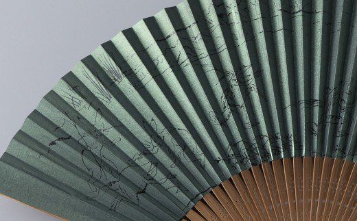 【L-573】鈴木扇子店 鳥獣戯画うるし画緑地（スス骨） 7.5寸(約22.5cm) ［高島屋選定品］