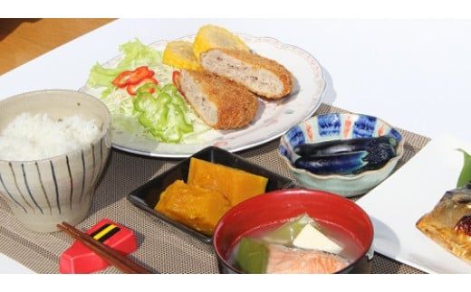 【地元の味】お肉屋さんの 手作りメンチカツ(100g×10個)【0tsuchi00406】